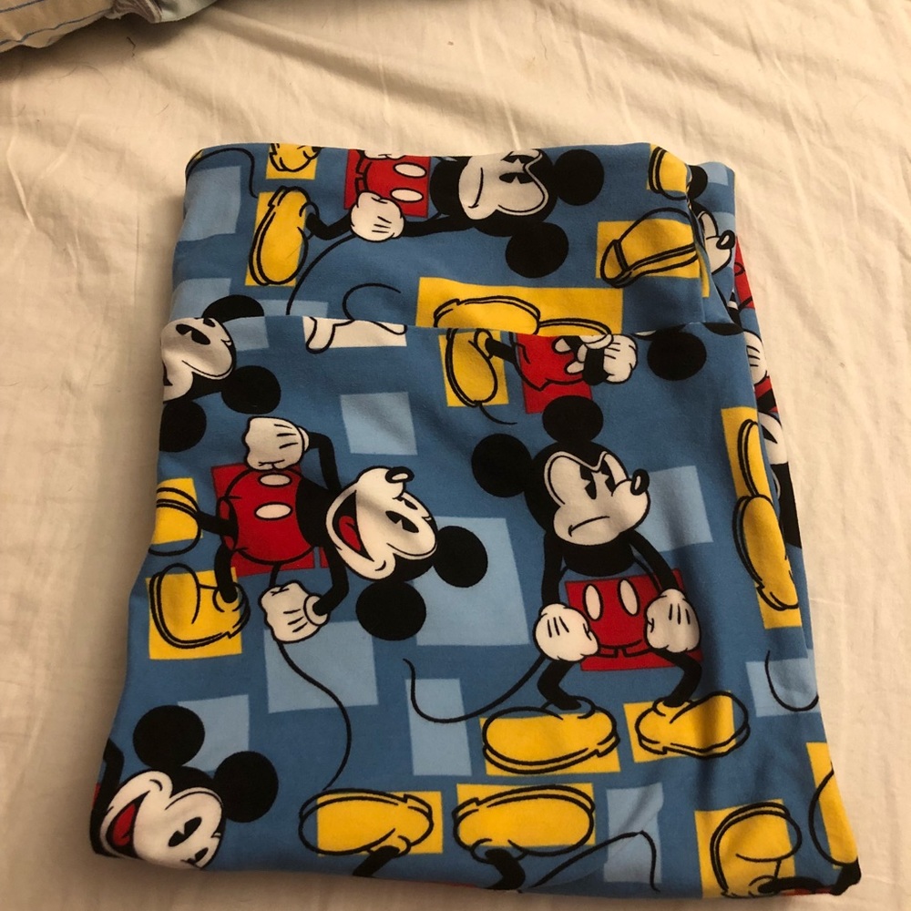 Lularoe Tall and Curvy Disney Leggings